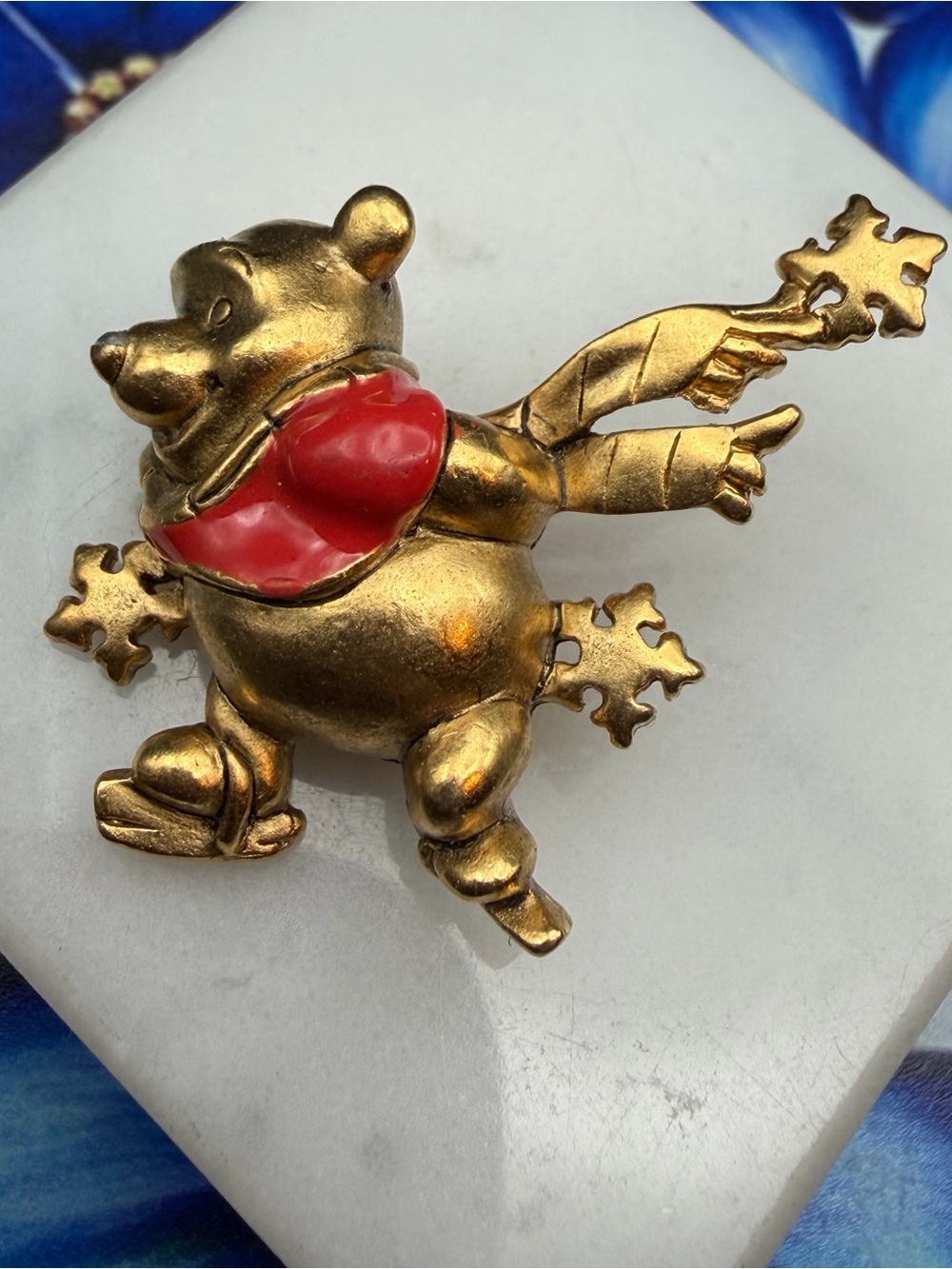 Vintage gold-tone Disney Winnie the Pooh ice skating brooch pin #834
